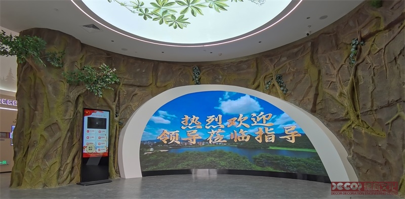 如何進行博物館裝修的定期評估與更新？